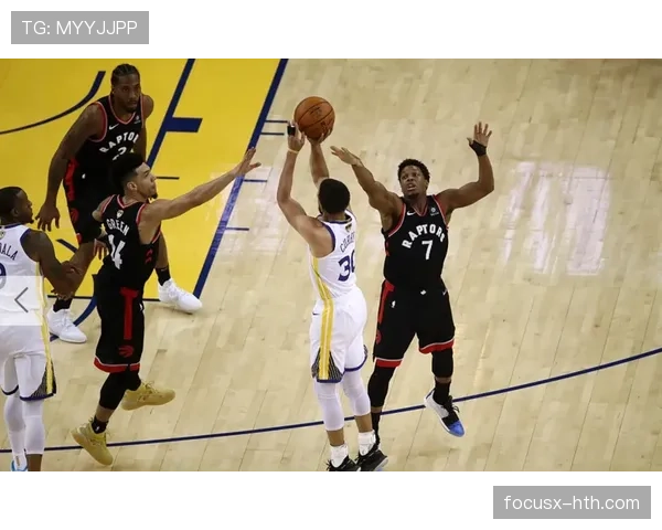 贝肯鲍尔战术遗产再审视:现代足球攻守平衡的新范式