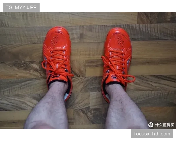 傅海峰穿拖鞋逛菜市场的样子，奥运冠军和讨价还价的大妈同框太违和