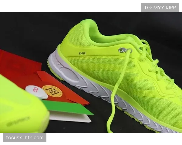 托尼娅·哈丁当年那双冰鞋，现在挂拍卖行标价够我交十年房租